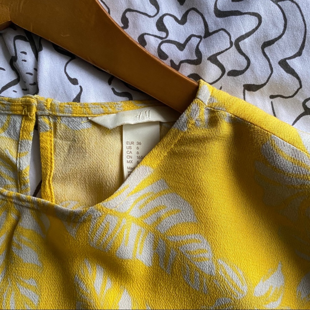 H&M Hawaiian print shirt